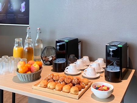  Meeting Room "l’Escarpolette" – Up to 18 People