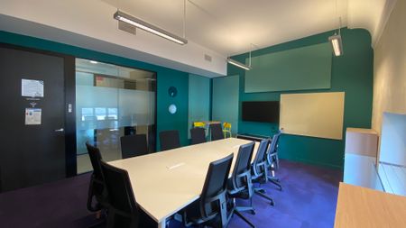 Salle de réunion - Chez John 6 personnes