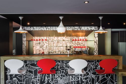 Wojo Nantes - Ibis Centre Gare Sud