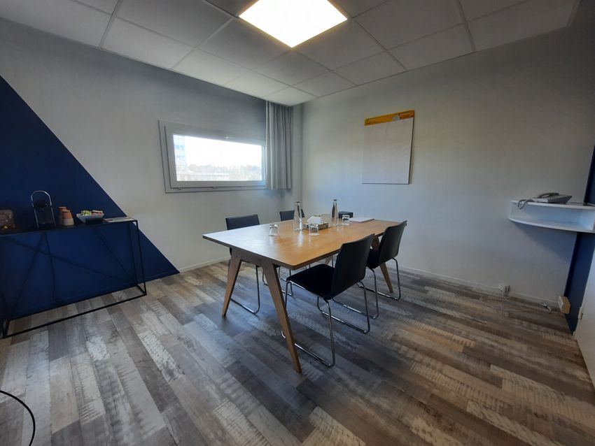 Sala de reuniones - 4 personas