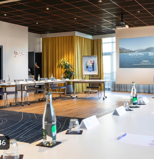 Wojo Annecy - Novotel Centre Gare Atria