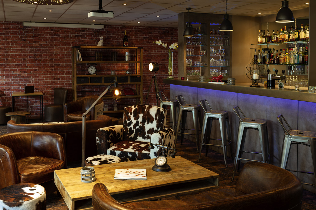 Wojo Lyon - Mercure Chaponnay, l'Attic Bar