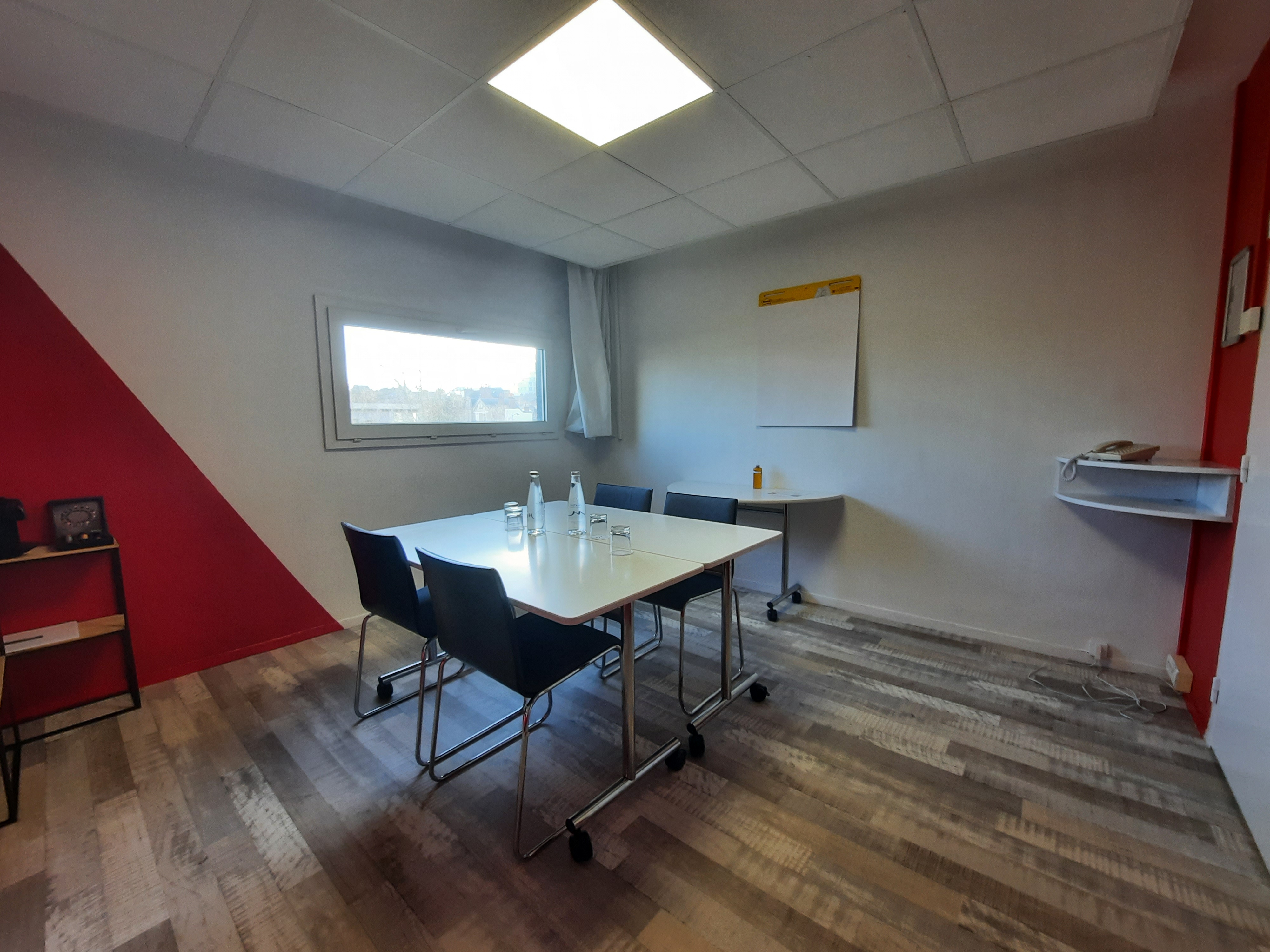 Sala de reuniones - 4 personas